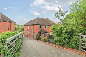 Denham, Linchmere Road, Hammer, Haslemere GU27 3QW