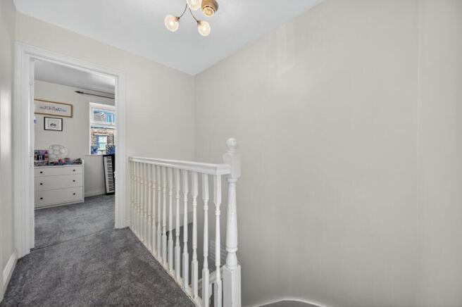 3 bed Terraced for sale Image 10