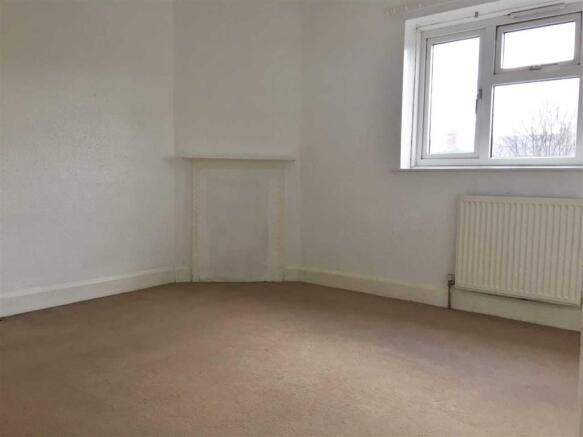 Bedroom (rear)