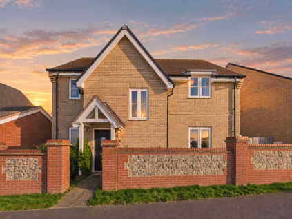 Martin Reed Walk, Bury St. Edmunds, IP32