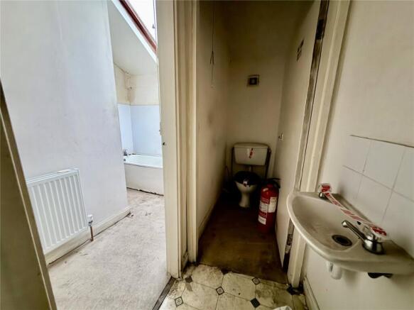 6 bed Terraced for sale Image 12