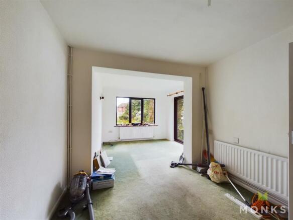 CAM01348G0-PR0171-STILL004.jpg