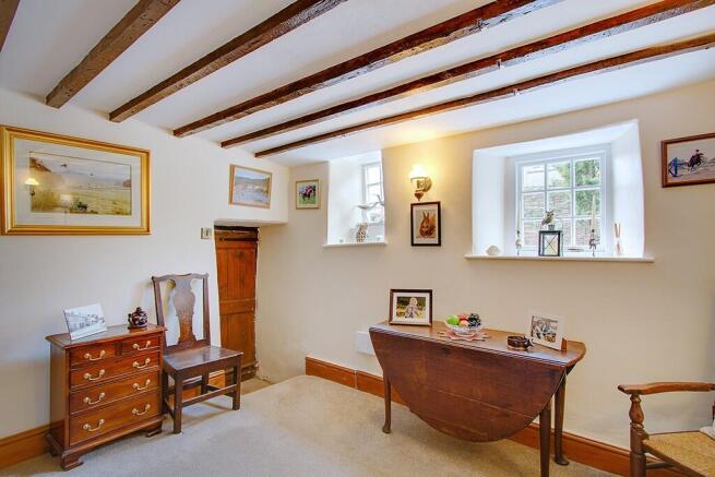 Hall/dining room