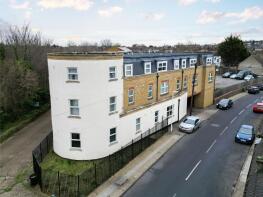 Flat 6, Bridge House, Dover Road East, Gravesend DA11 0RD