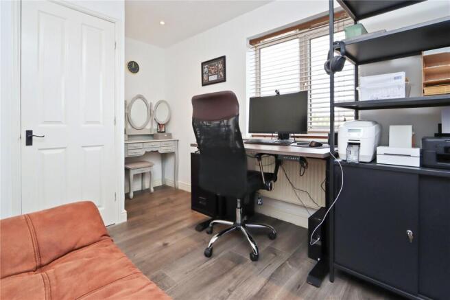 Bedroom 2 Pic 3
