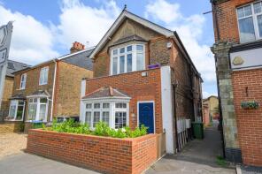 106, Molesey Road, Hersham, Walton-on-thames KT12 4RD