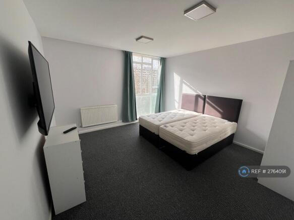 Bedroom / Living Area