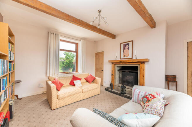 5 bed Detached for sale Image 5