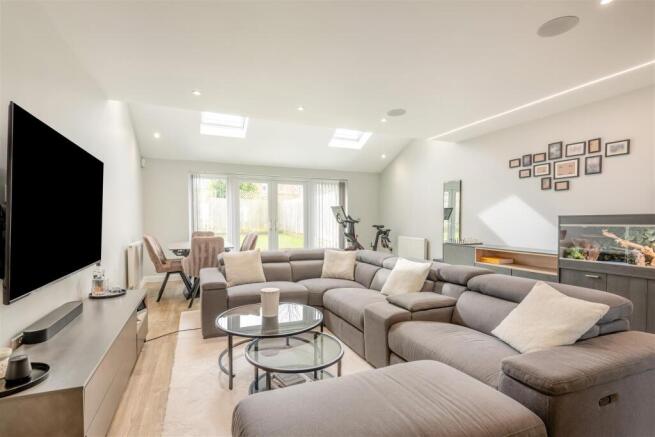 Kitchen/Lounge/Dining Area