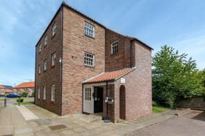 15, Hale House, Grammar School Court, Richmond DL10 6SY
