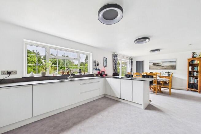 c4e51f18-CAM01085...