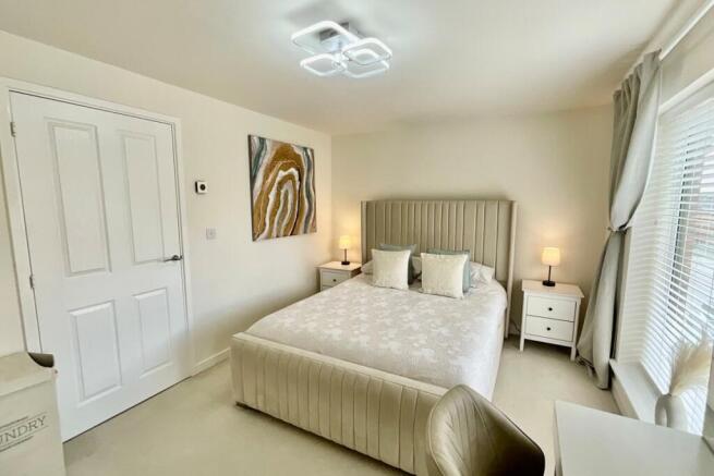 2 bed Semi-Detached for sale Image 9