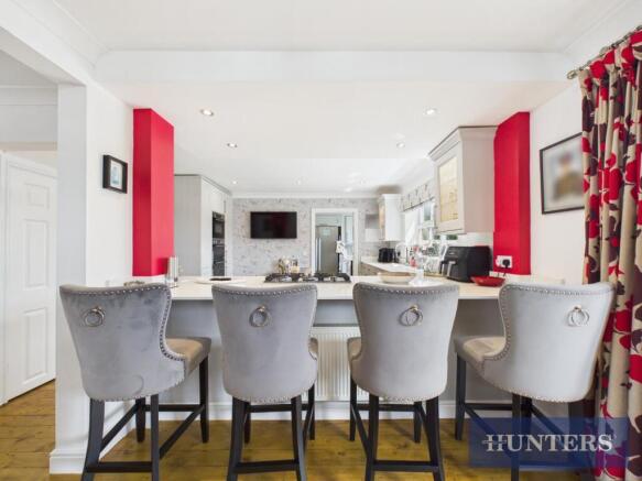 4 bed Detached for sale Image 6