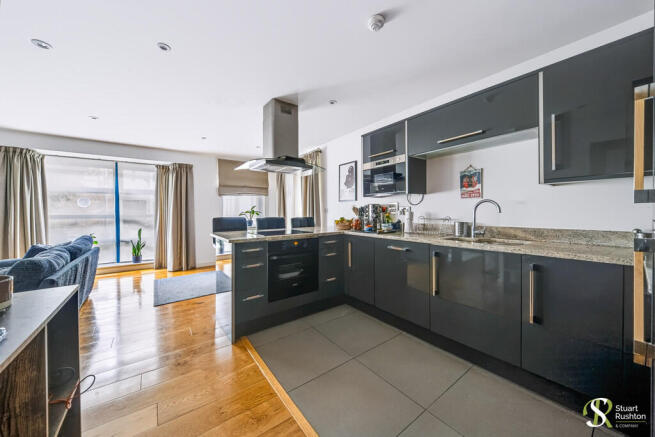 Appt 1, 2 Swinton...