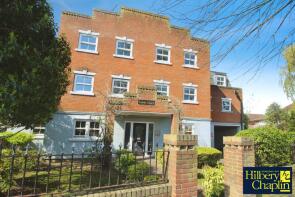 Flat 4, 2 Lords Court, Cranham Road, Hornchurch RM11 2AA