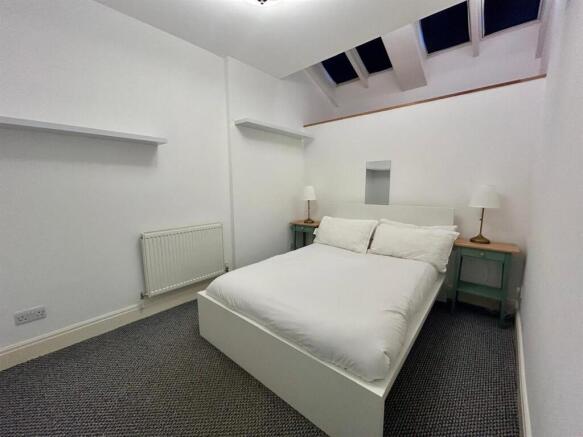 WhatsApp Image 2025-12-16 at 16.03.24 (2).jpeg