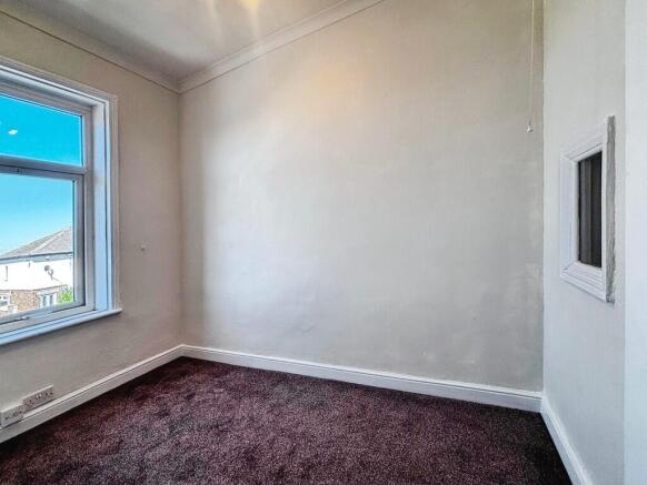 3 bed Terraced to rent Image 6