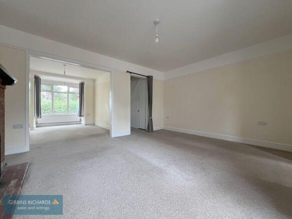 Living room/ dining room