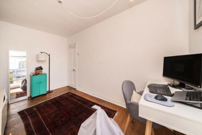 Photo 10