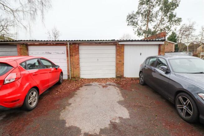 Garage & Parking Space