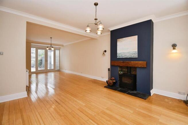 5 bed Semi-Detached for sale Image 5