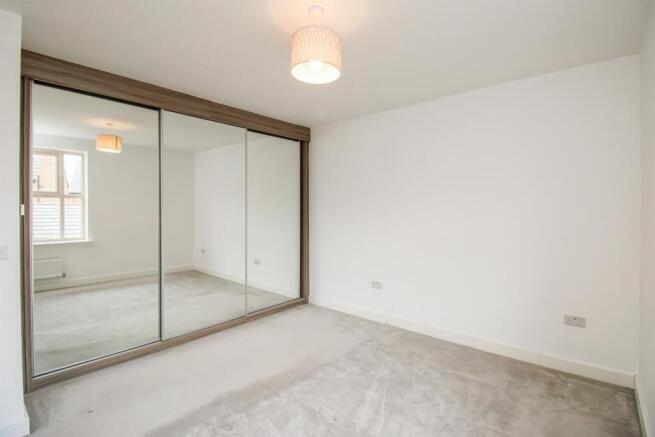 4 bed Detached for sale Image 6