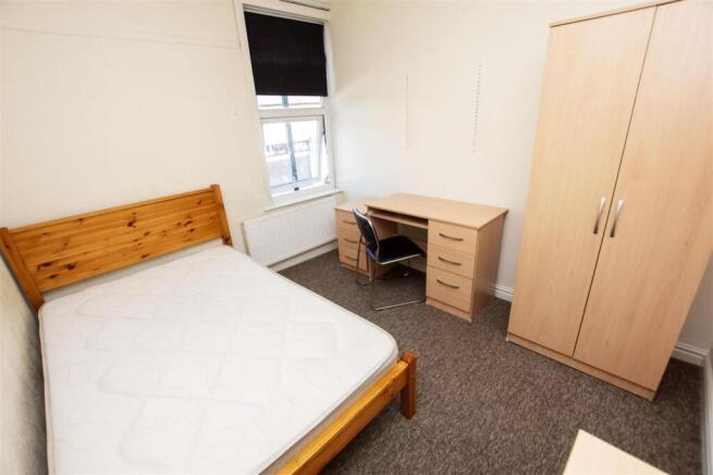Raddlebarn Road, Birmingham, West Midlands, B29 - Widok 4