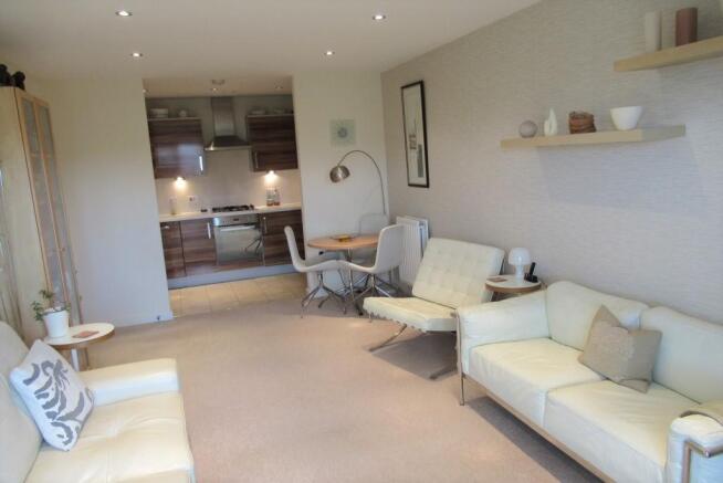 MAIN LIVING AREA