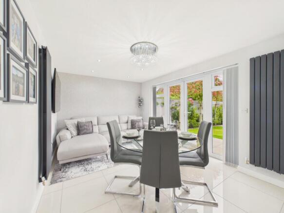 4 bed Detached for sale Image 6