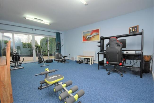 Photo 10