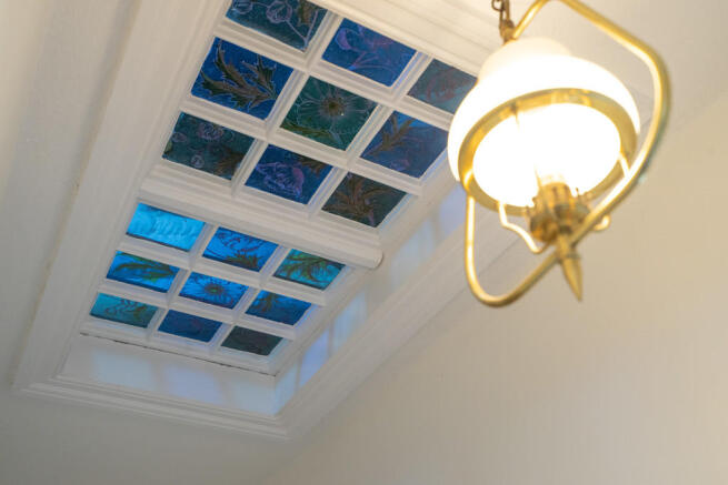 Feature Stained G...
