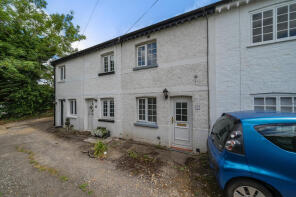 3, Albert Cottages, Clewer Hill Road, Windsor SL4 4BT