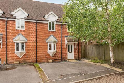 Heron Close, Farnham, Surrey, GU9