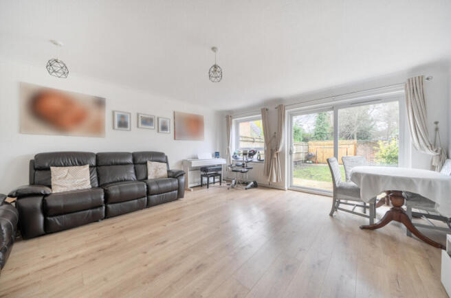 1401369-10-697382...