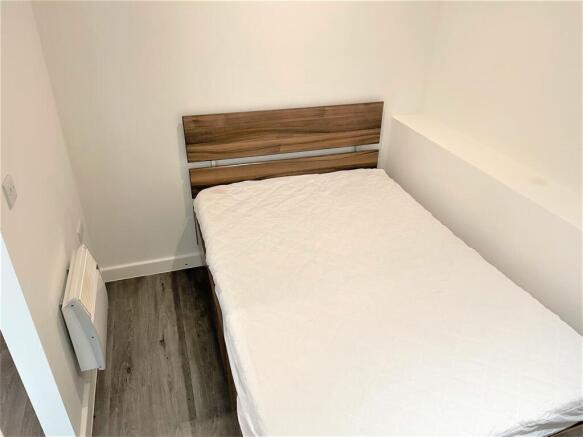 1 bed Apartment to rent Image 4