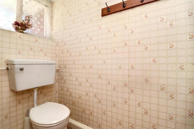 4 bed Detached for sale Image 11