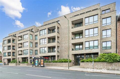Oakleigh Road North, London, N20