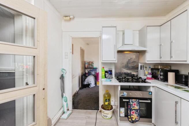 3 bed Semi-Detached for sale Image 7