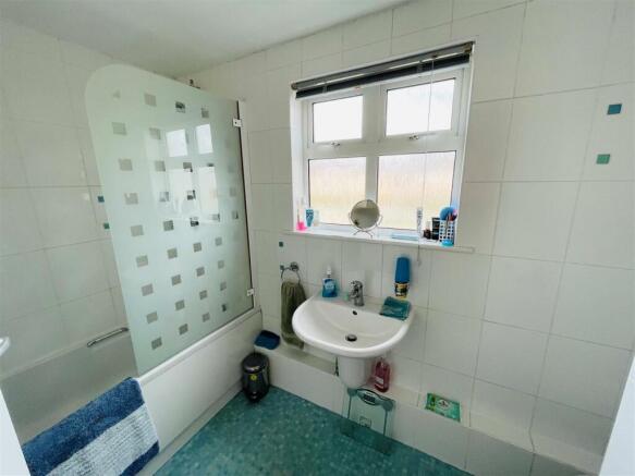 8berpkbath.jpg