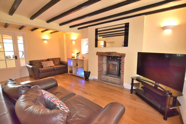 4 bed Detached for sale Image 5