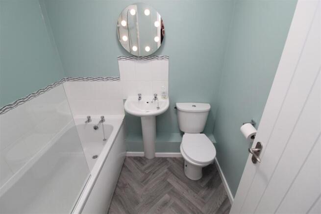 BATHROOM/W.C.