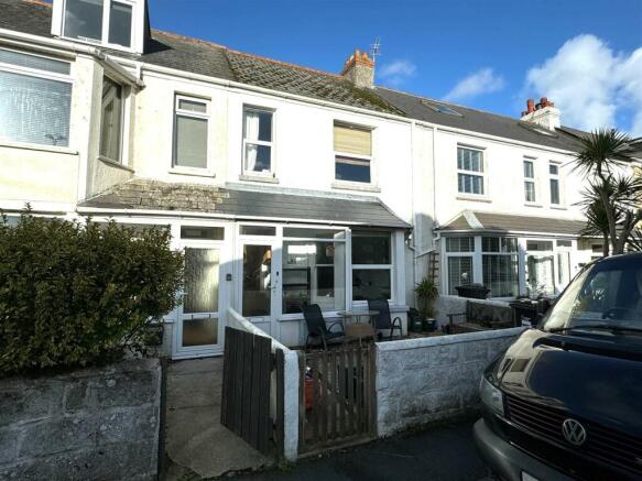 4 Clevedon Road.jpg
