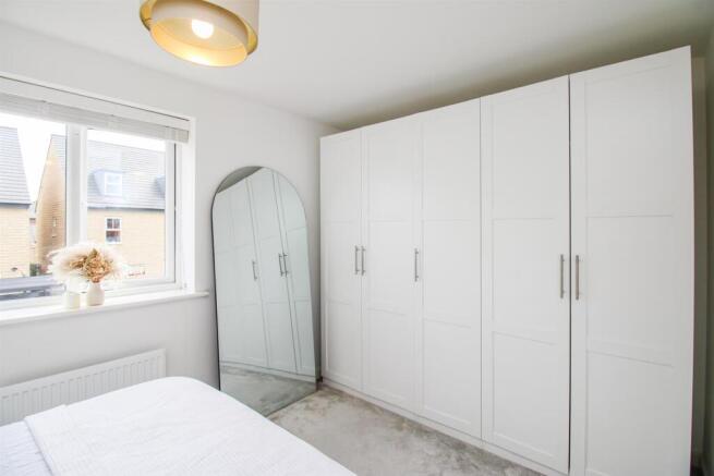 2 bed Town House for sale Image 12