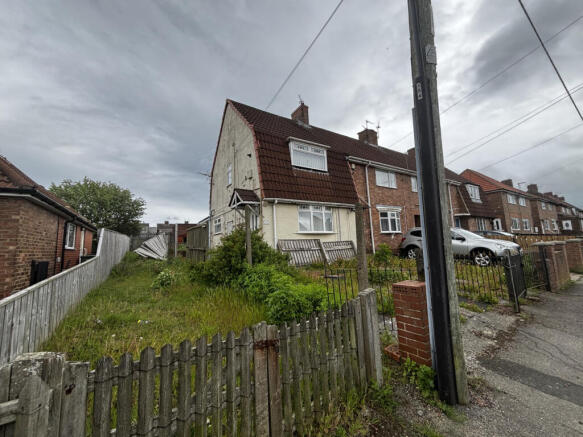 Two double bedroom End Terrace House To Let