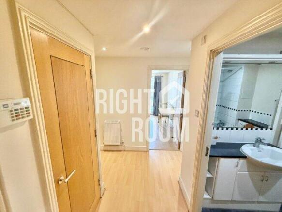 room-2-flat-51-studley-court-e14-2da-1064874