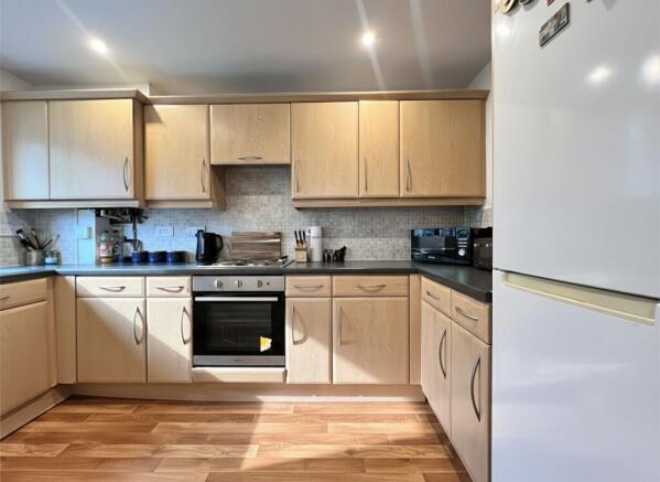 2 bed Apartment for sale Image 7