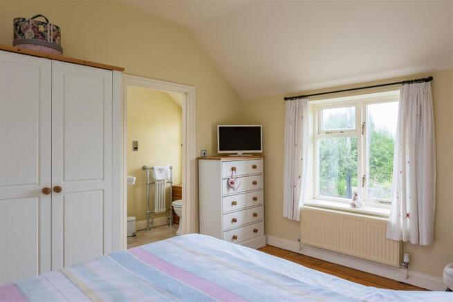 The Willows-Bedroom 1 B.jpg