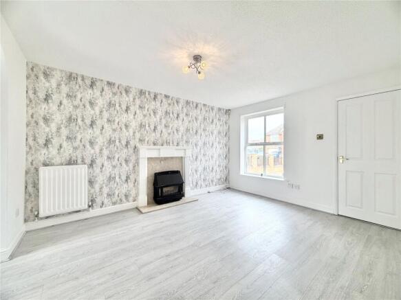 3 bed Semi-Detached to rent Image 8