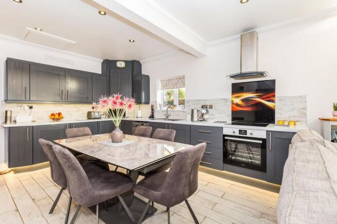 Kitchen Diner