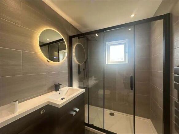 3 bed Town House for sale Image 12